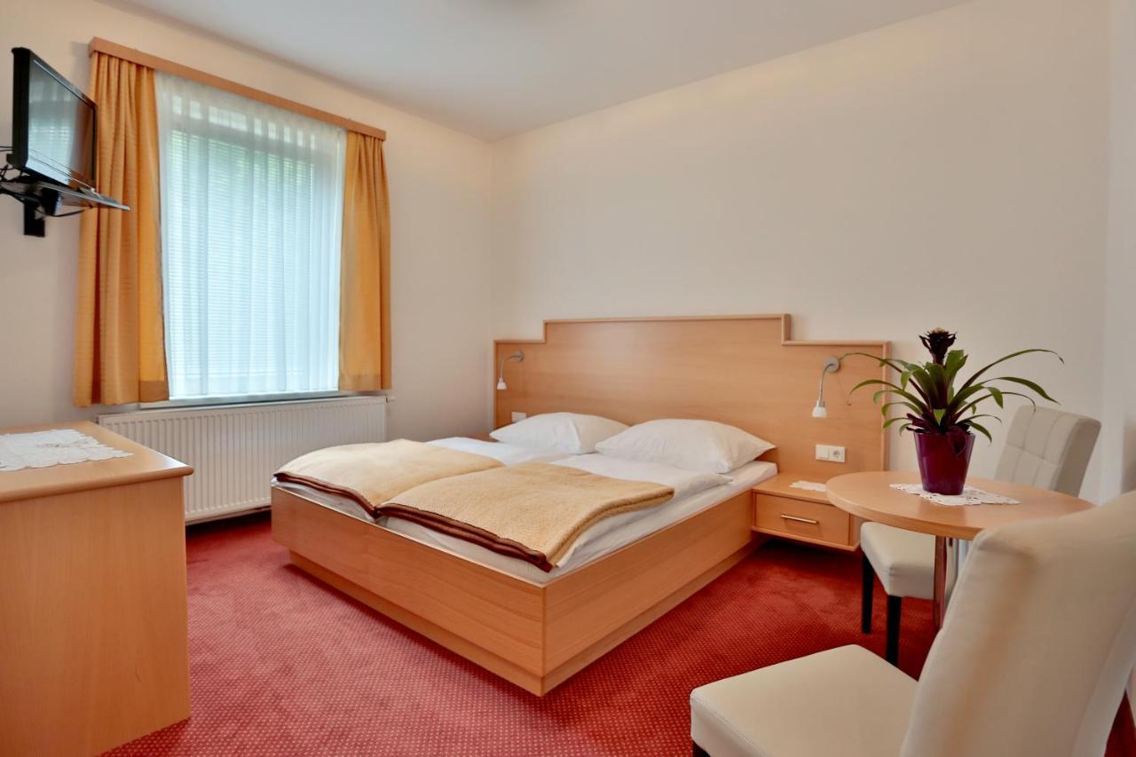 Hotel Reineldis ムレック エクステリア 写真